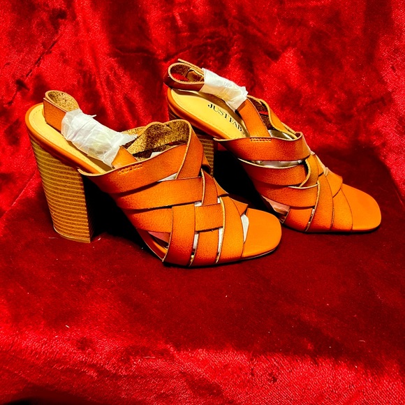 Gorgeous Leather Strappy 4” Heel Sandals Size: 7.5 *NEW* - Picture 2 of 6